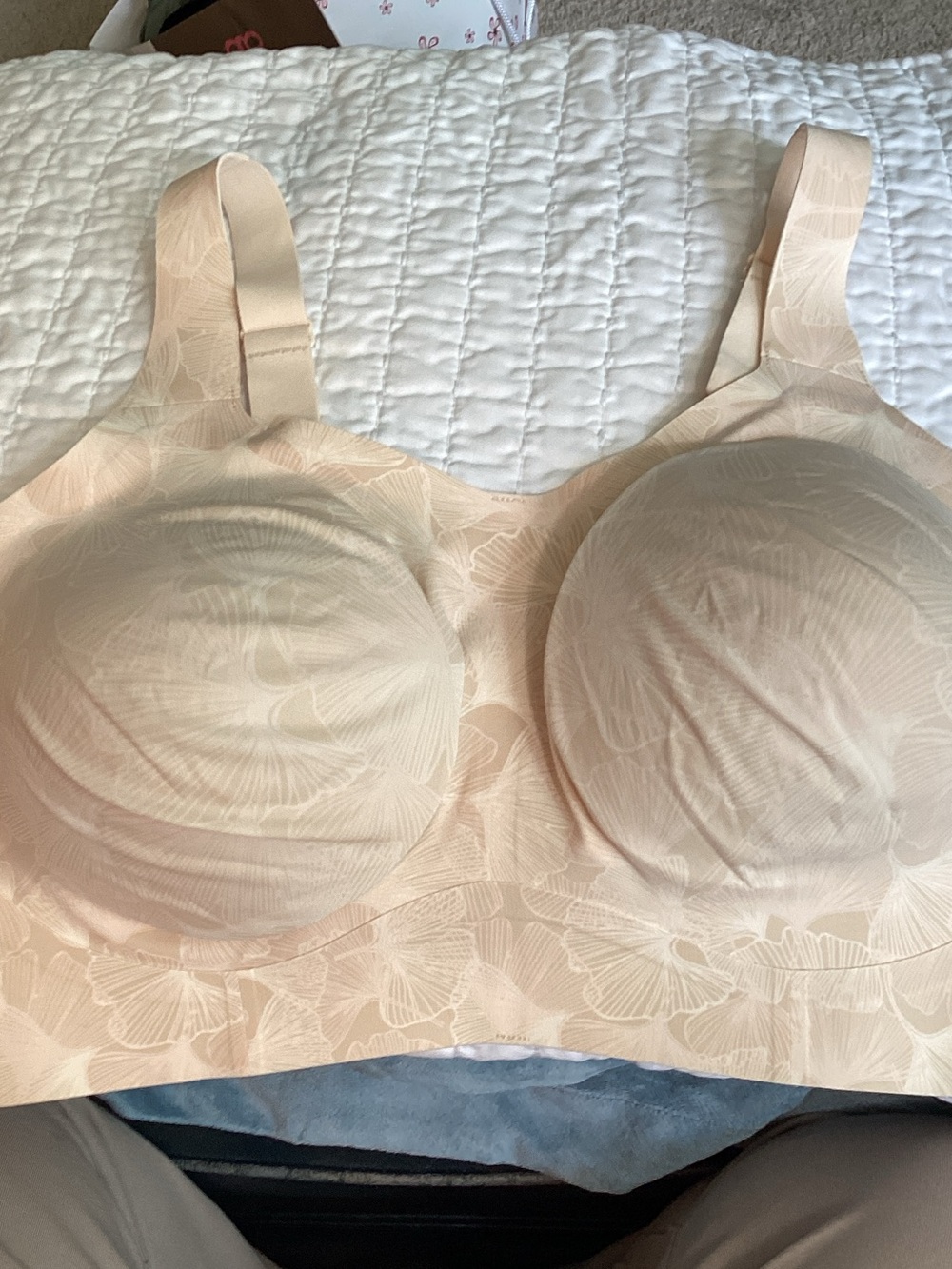 Evelyn & Bobbie wireless Bra in Nude